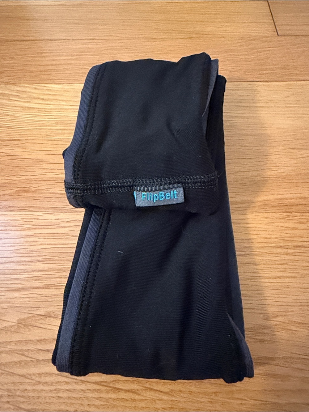 FlipBelt Black Women's Running Waist Belt XS - Picture 2 of 2
